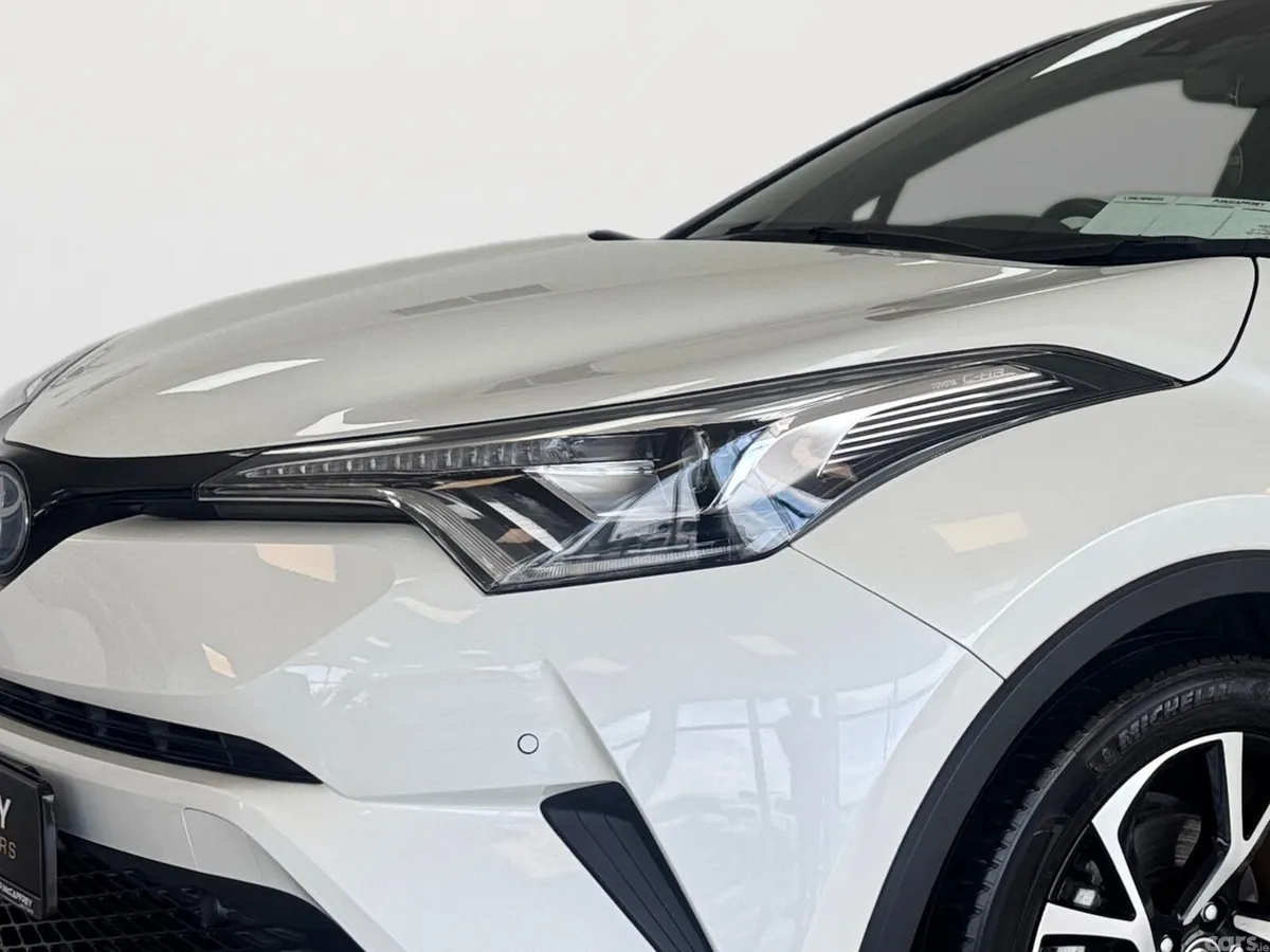 Toyota C-HR Hatchback, Petrol Hybrid, 2019, White