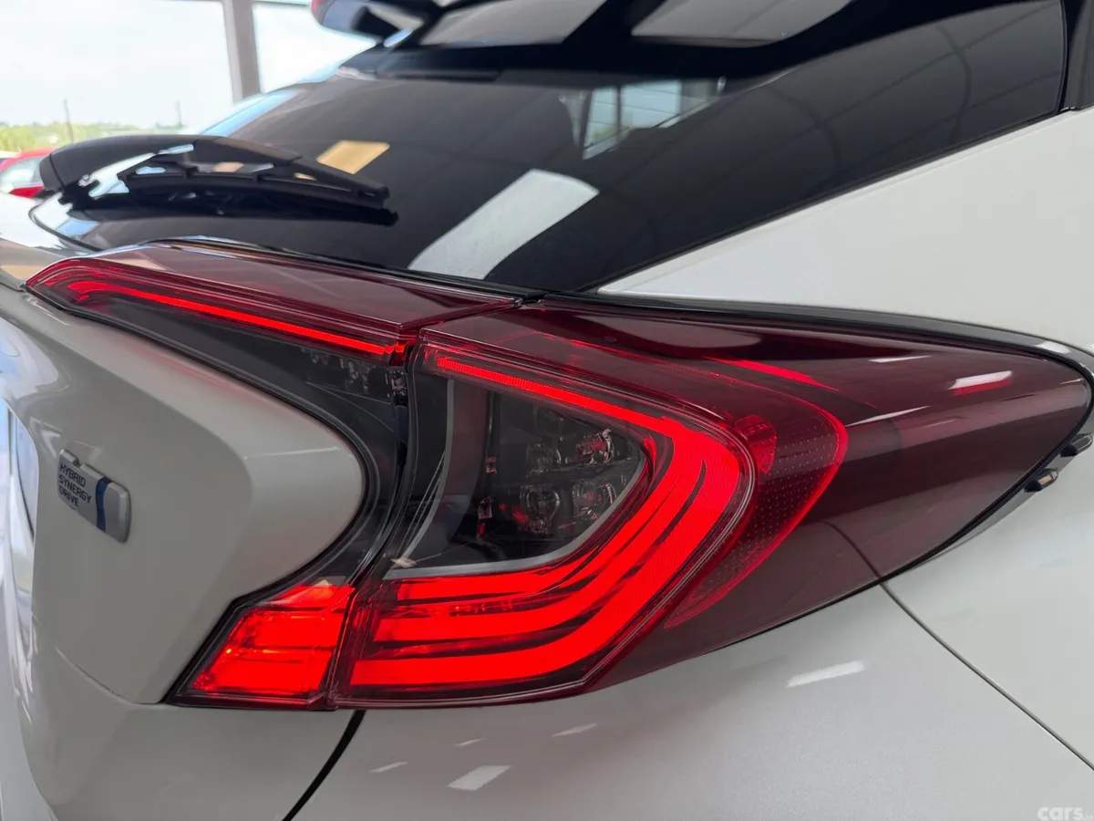 Toyota C-HR Hatchback, Petrol Hybrid, 2019, White