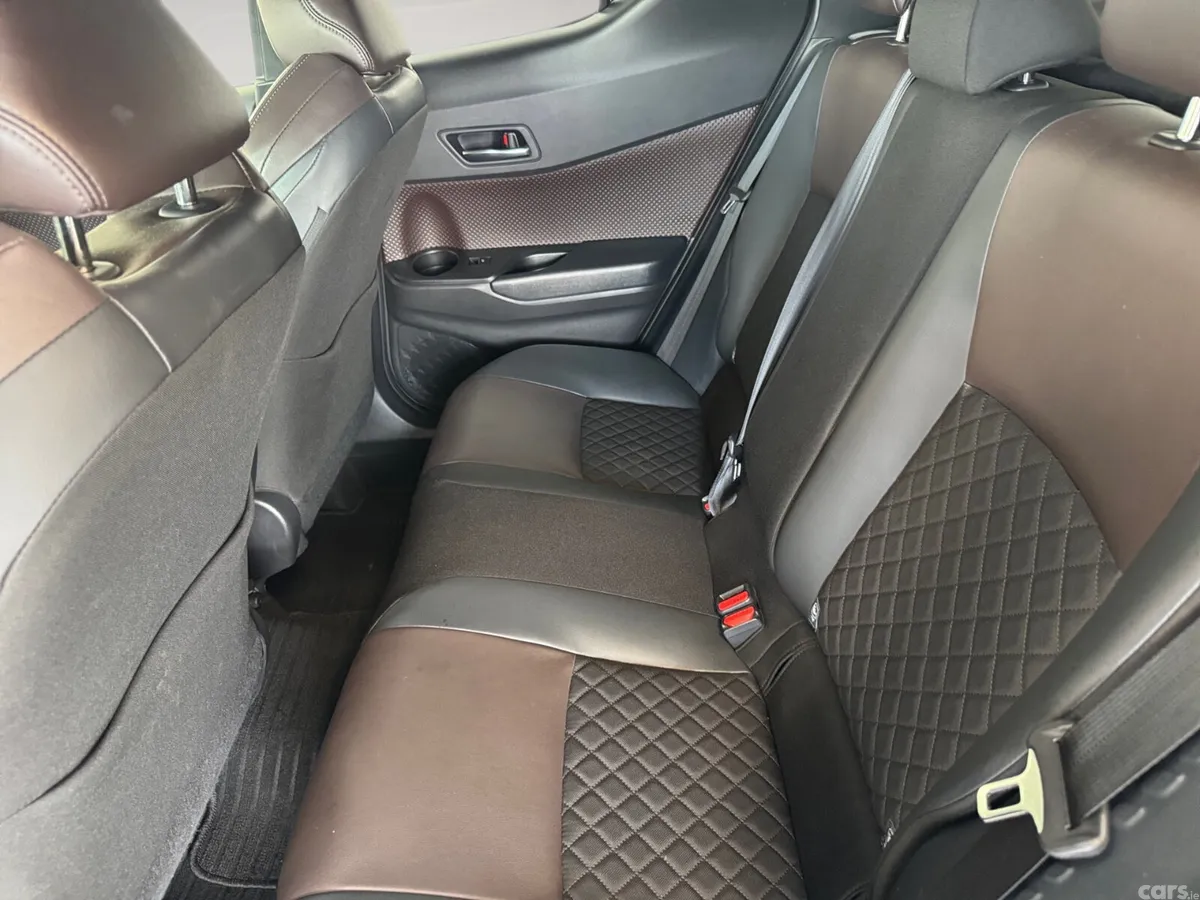 Toyota C-HR Hatchback, Petrol Hybrid, 2019, White