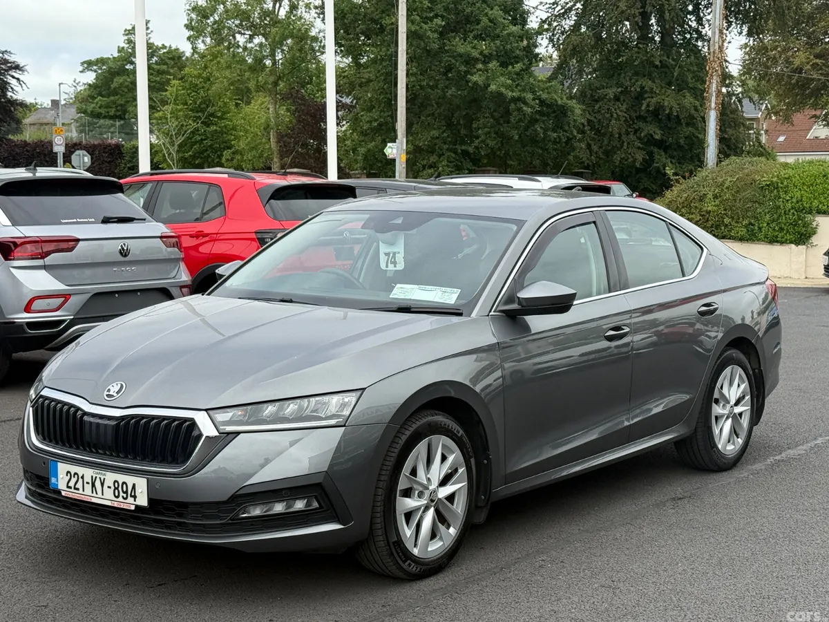 Skoda Octavia Saloon, Petrol, 2022, Grey