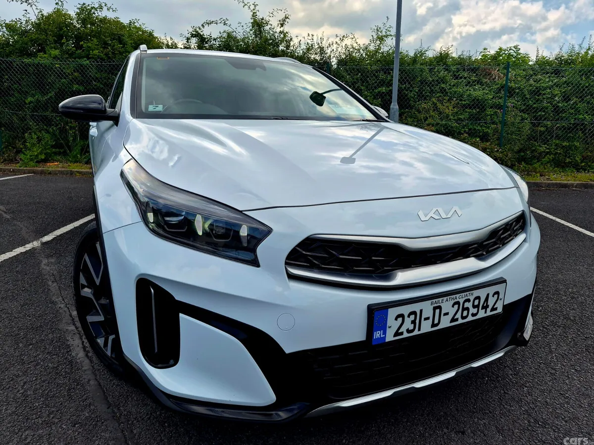 Kia XCeed Hatchback, Petrol Plug-in Hybrid, 2023, White