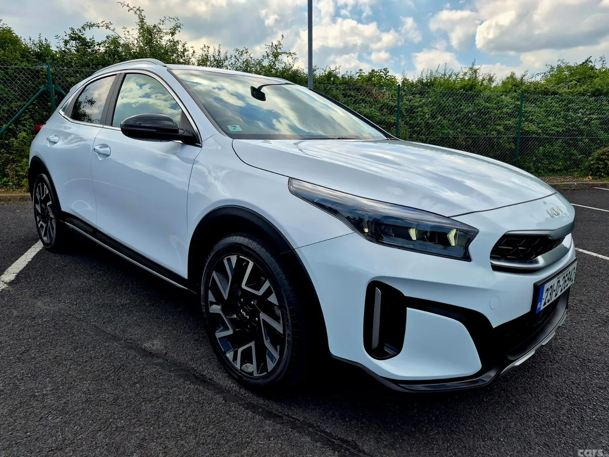 Kia XCeed Hatchback, Petrol Plug-in Hybrid, 2023, White