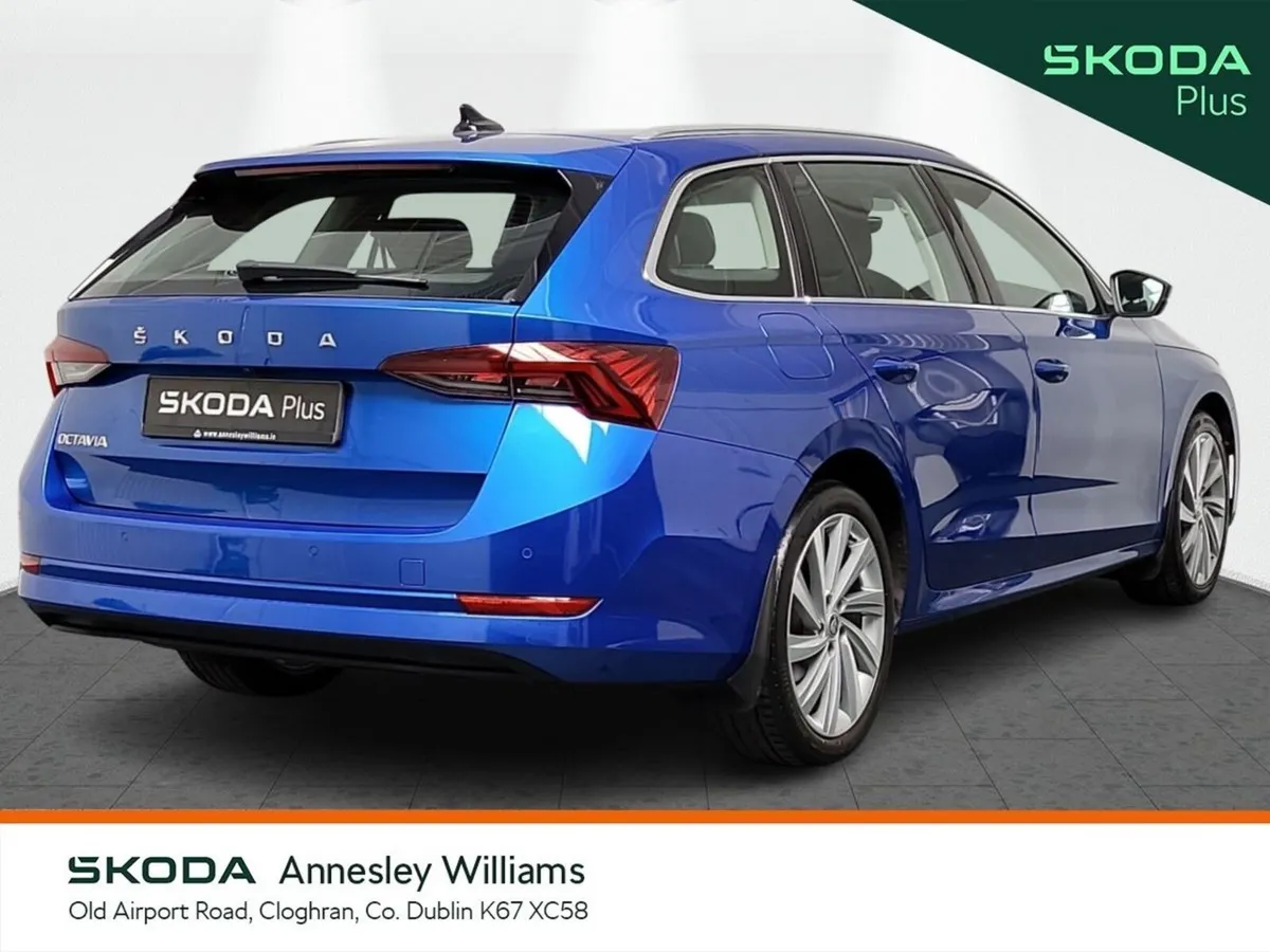 Skoda Octavia Estate, Petrol, 2023, Blue