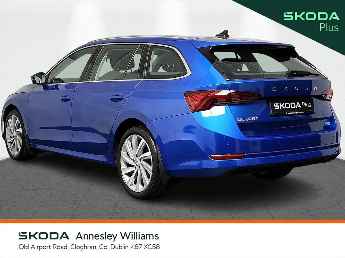 Skoda Octavia Estate, Petrol, 2023, Blue