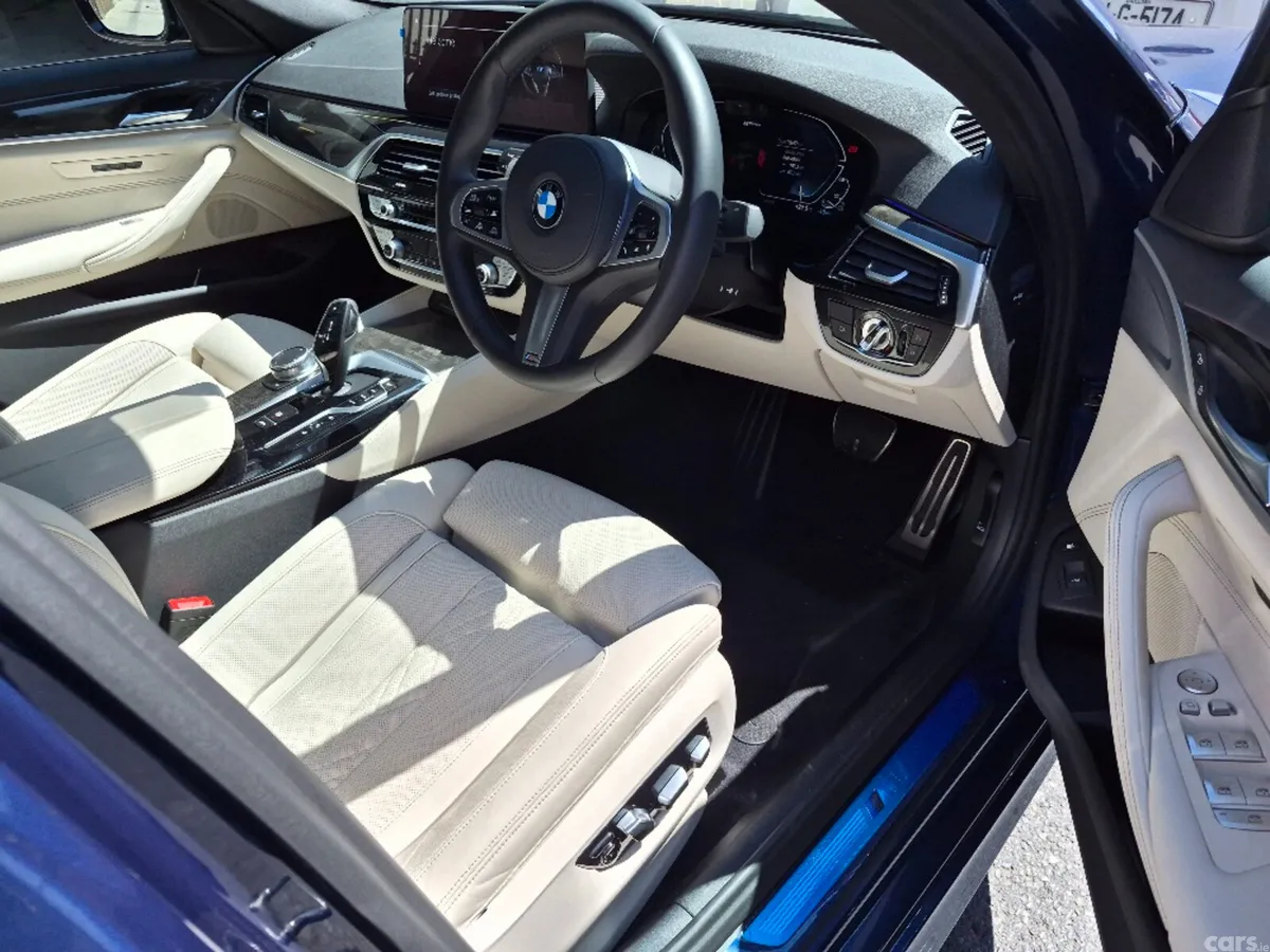 BMW 5-Series Saloon, Petrol Plug-in Hybrid, 2020, Blue
