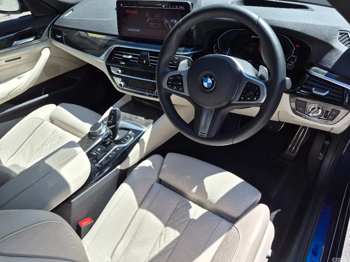 BMW 5-Series Saloon, Petrol Plug-in Hybrid, 2020, Blue