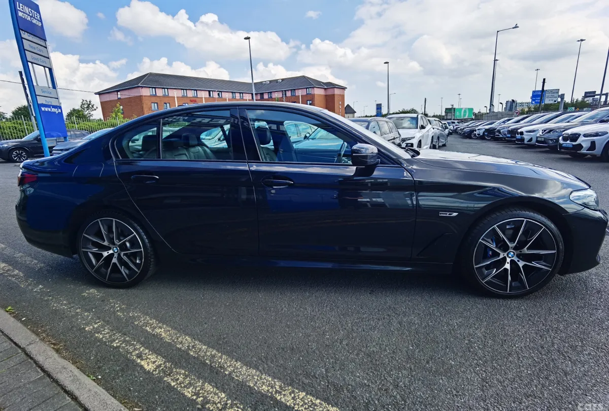 BMW 5-Series Saloon, Petrol Plug-in Hybrid, 2022, Black
