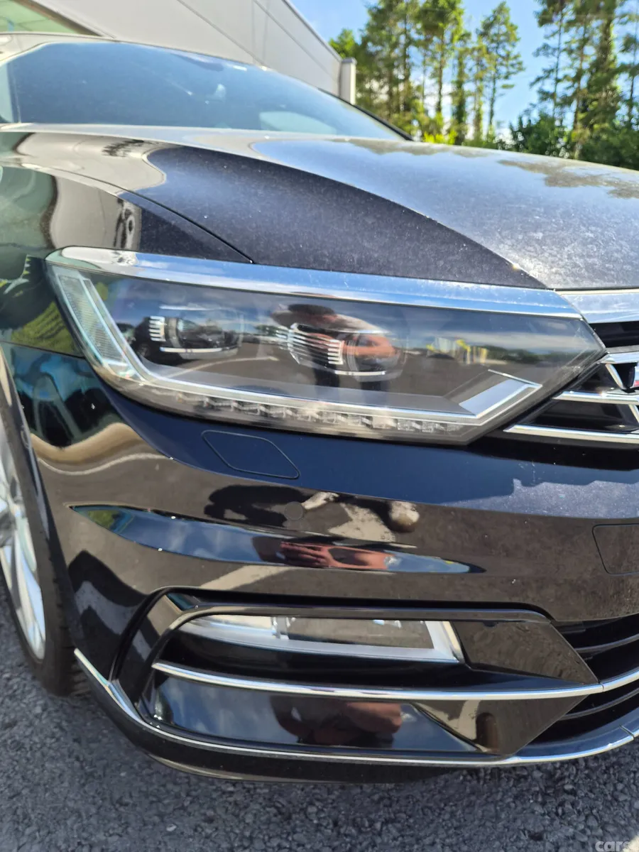 Volkswagen Passat Saloon, Petrol, 2016, Black