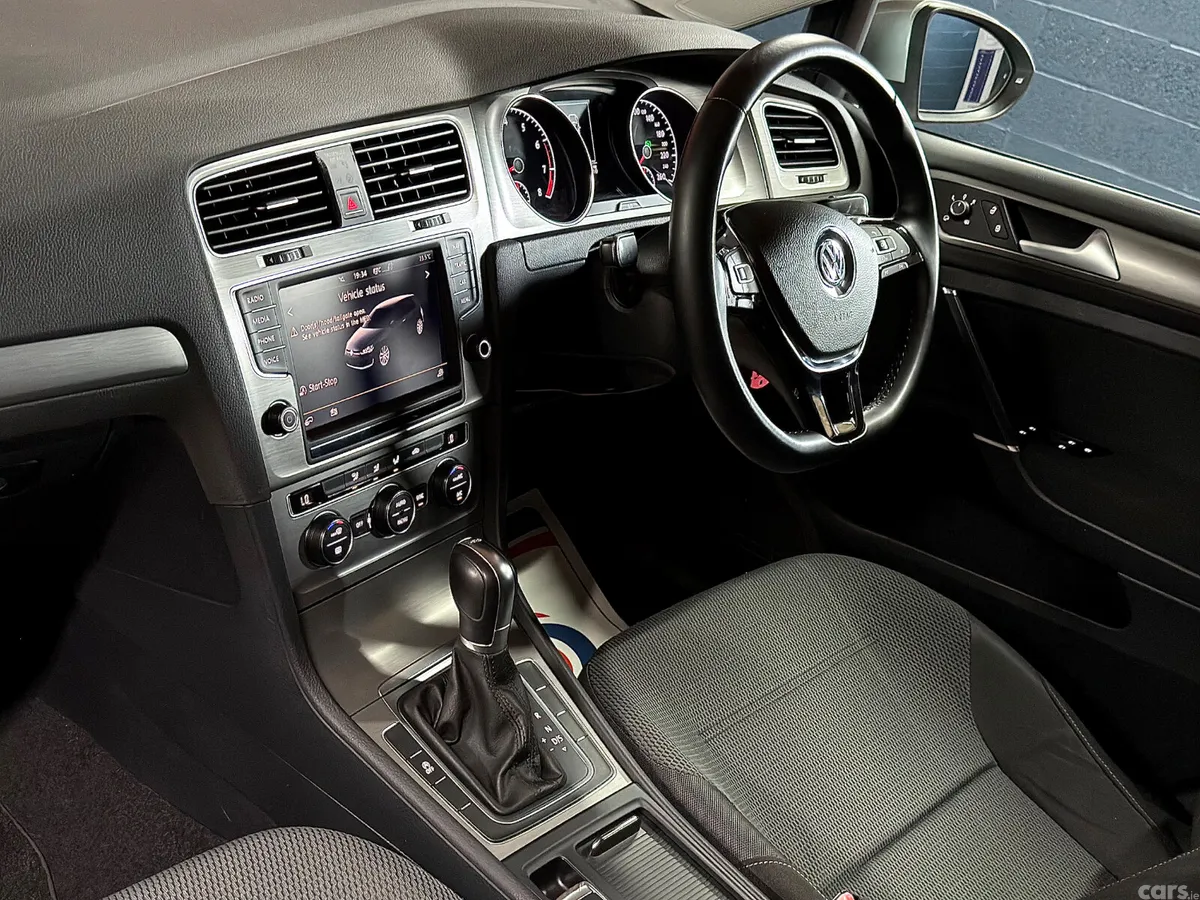 Volkswagen Golf Hatchback, Petrol, 2015, Grey