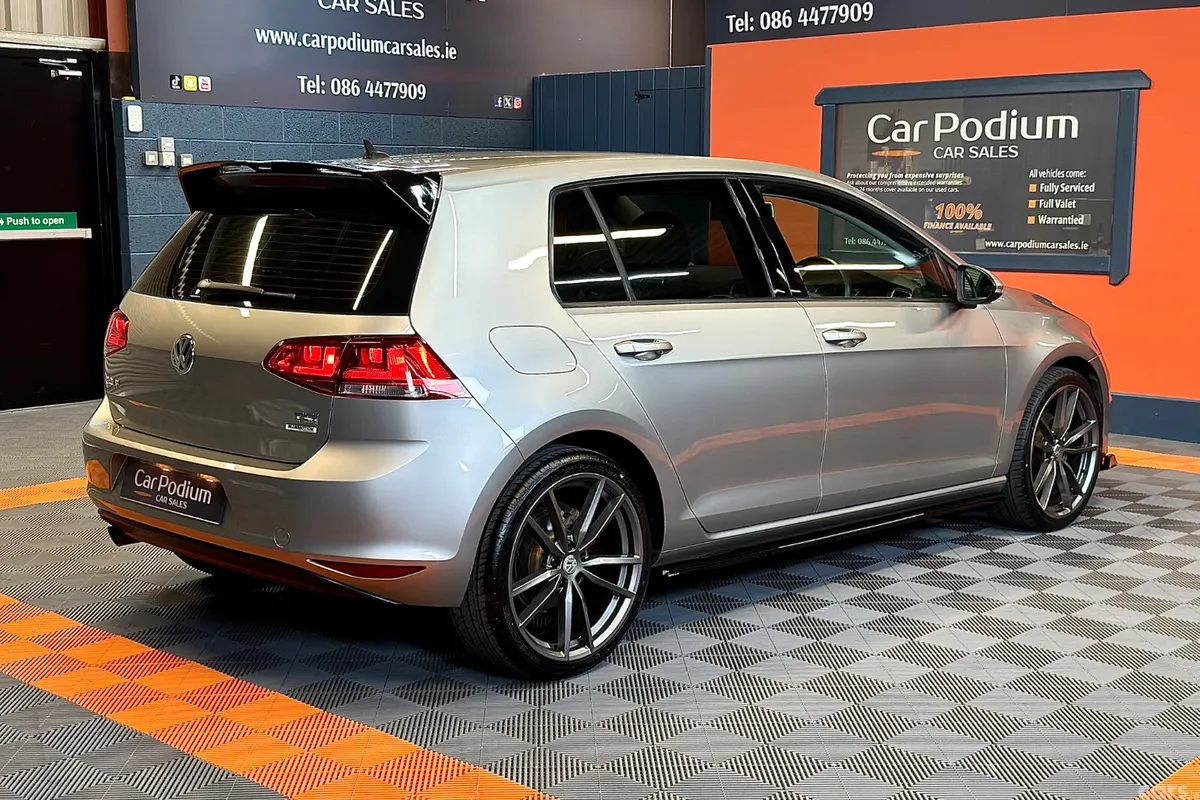 Volkswagen Golf Hatchback, Petrol, 2015, Grey