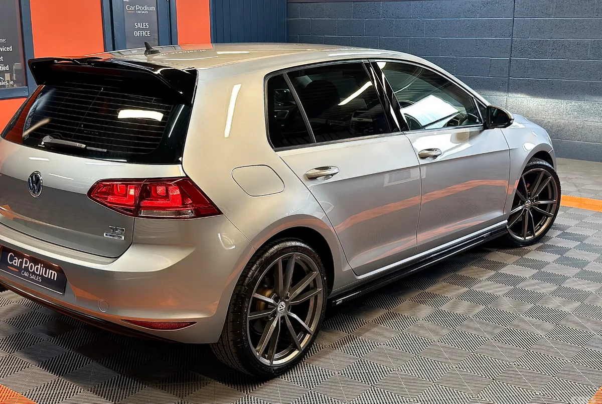 Volkswagen Golf Hatchback, Petrol, 2015, Grey