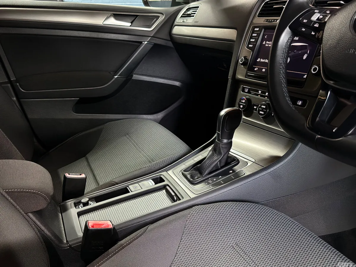 Volkswagen Golf Hatchback, Petrol, 2015, Grey