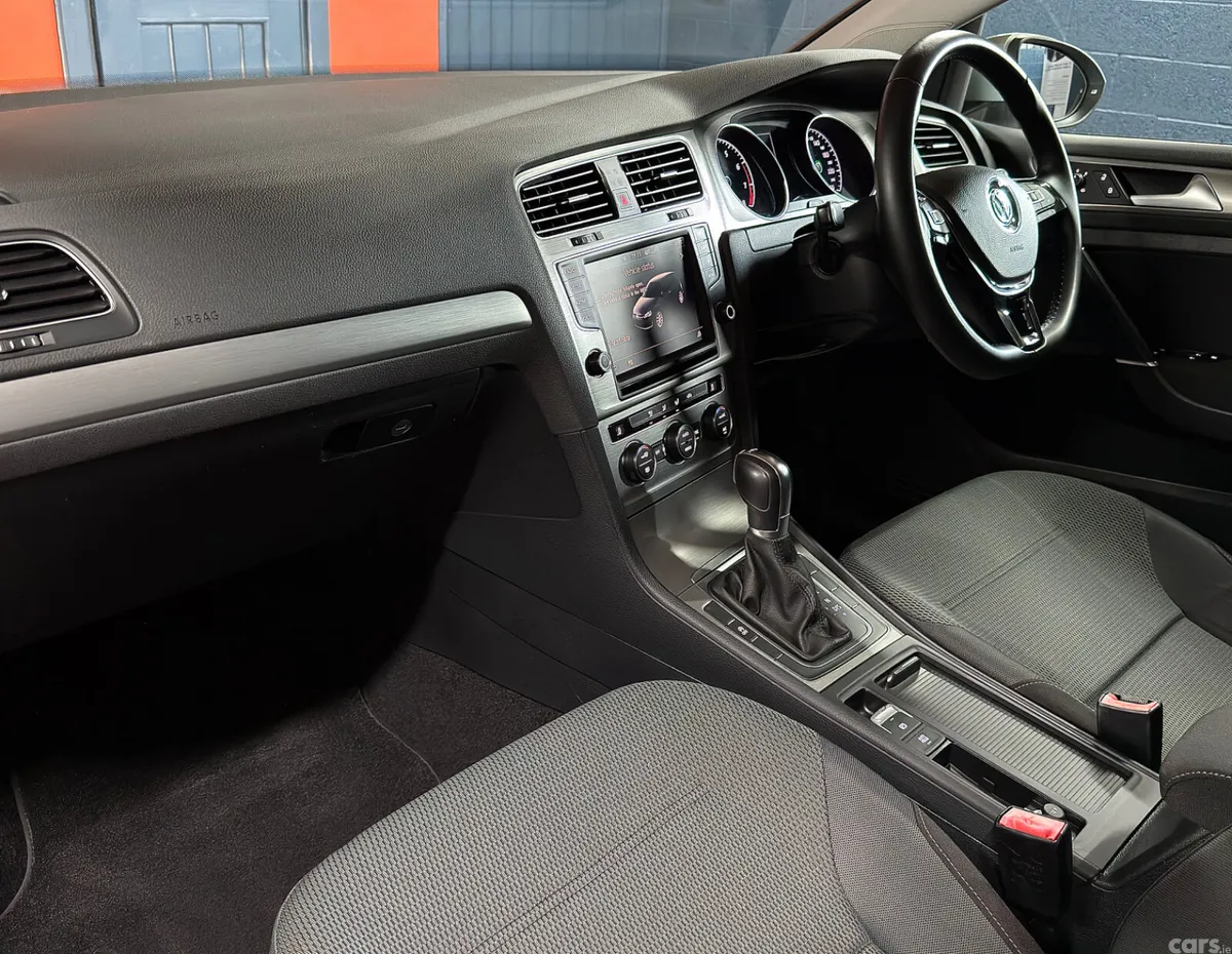 Volkswagen Golf Hatchback, Petrol, 2015, Grey