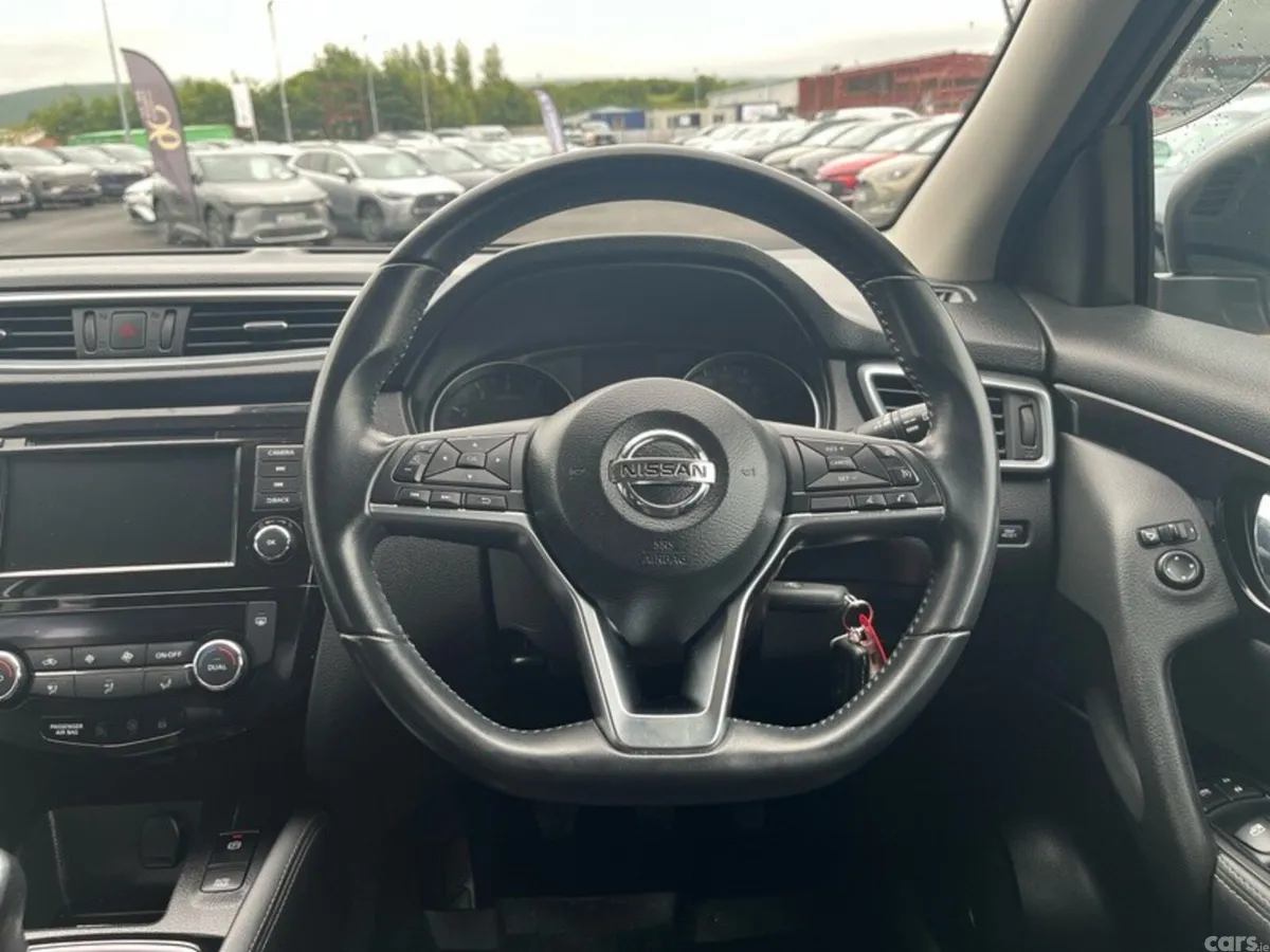 Nissan Qashqai MPV, Petrol, 2019, Grey