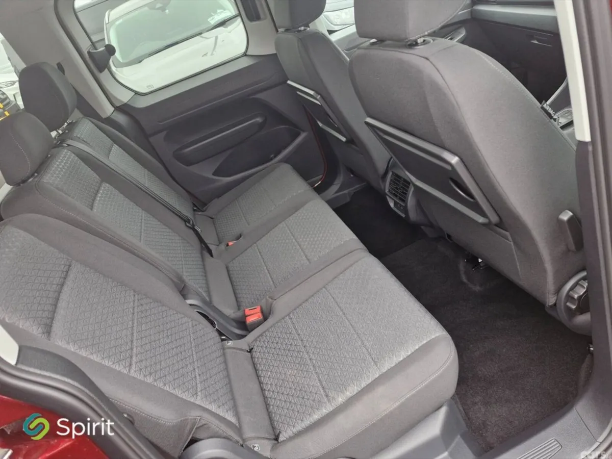 Ford Tourneo Connect MPV, Petrol, 2026, Red