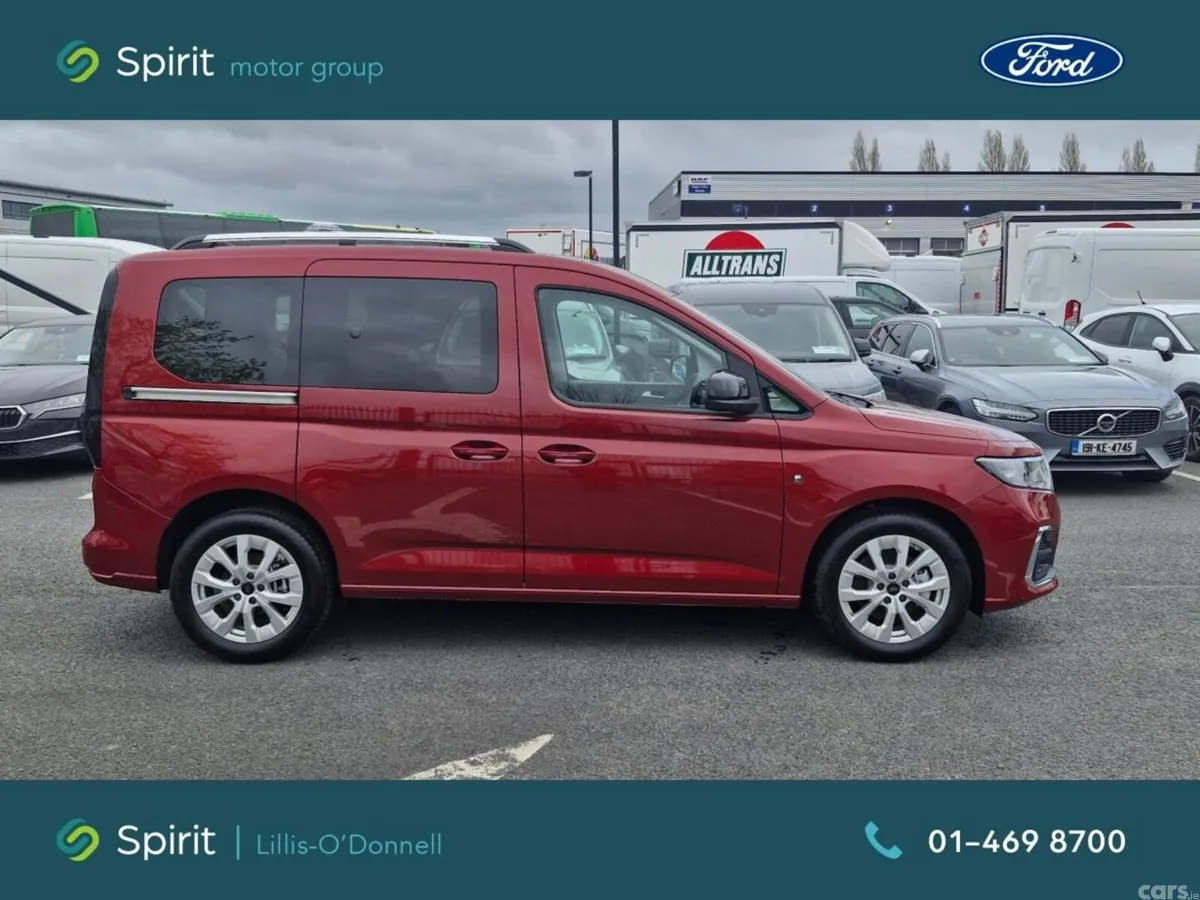 Ford Tourneo Connect MPV, Petrol, 2026, Red