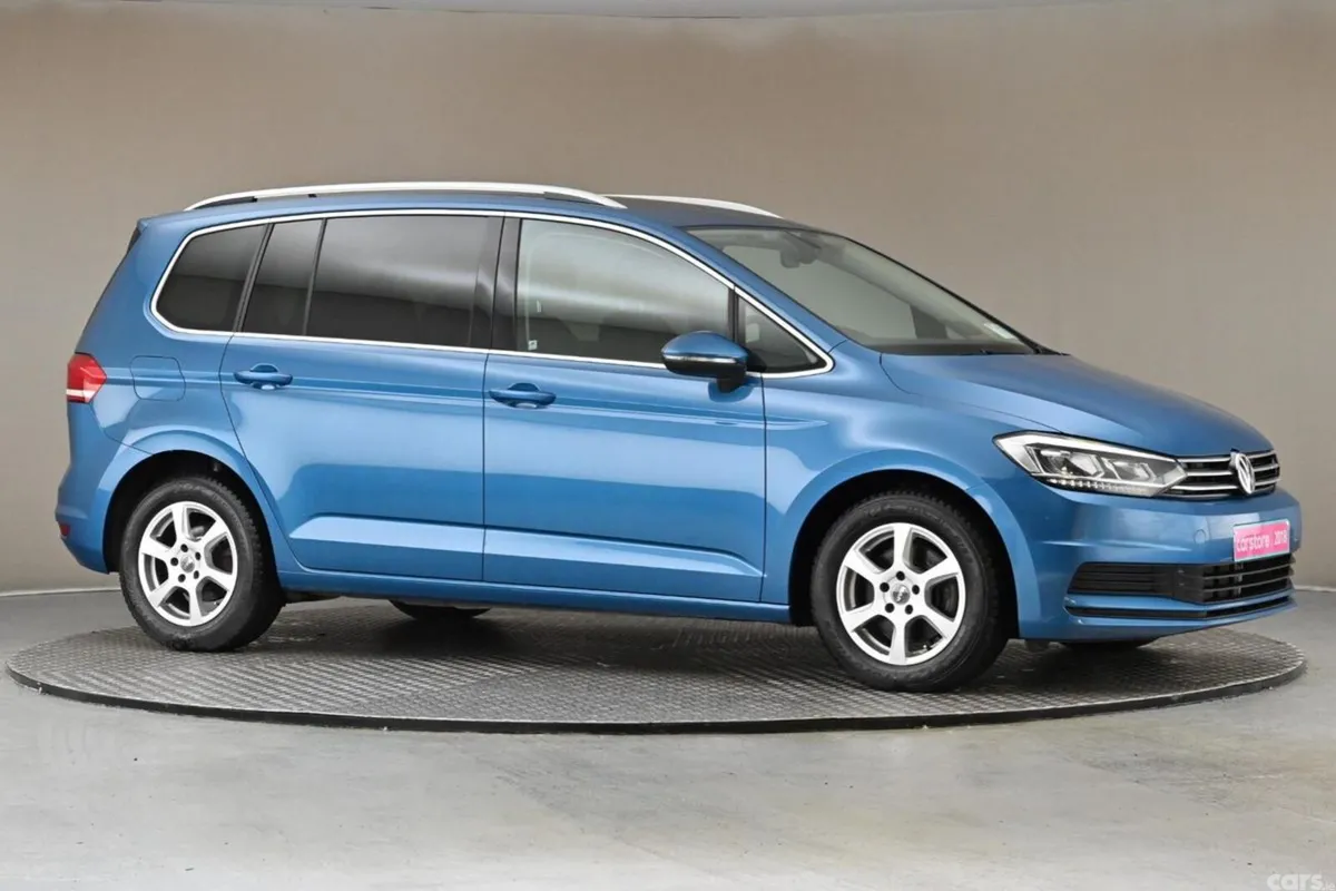 Volkswagen Touran MPV, Petrol, 2018, Blue