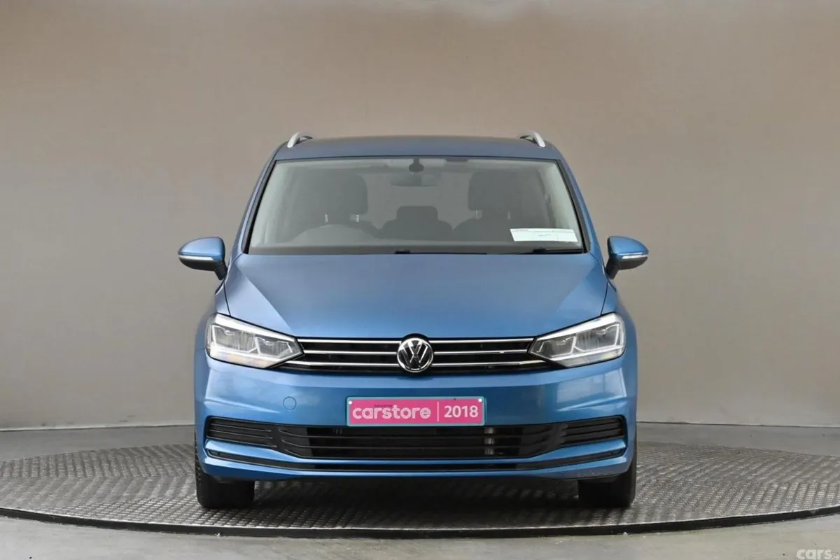 Volkswagen Touran MPV, Petrol, 2018, Blue
