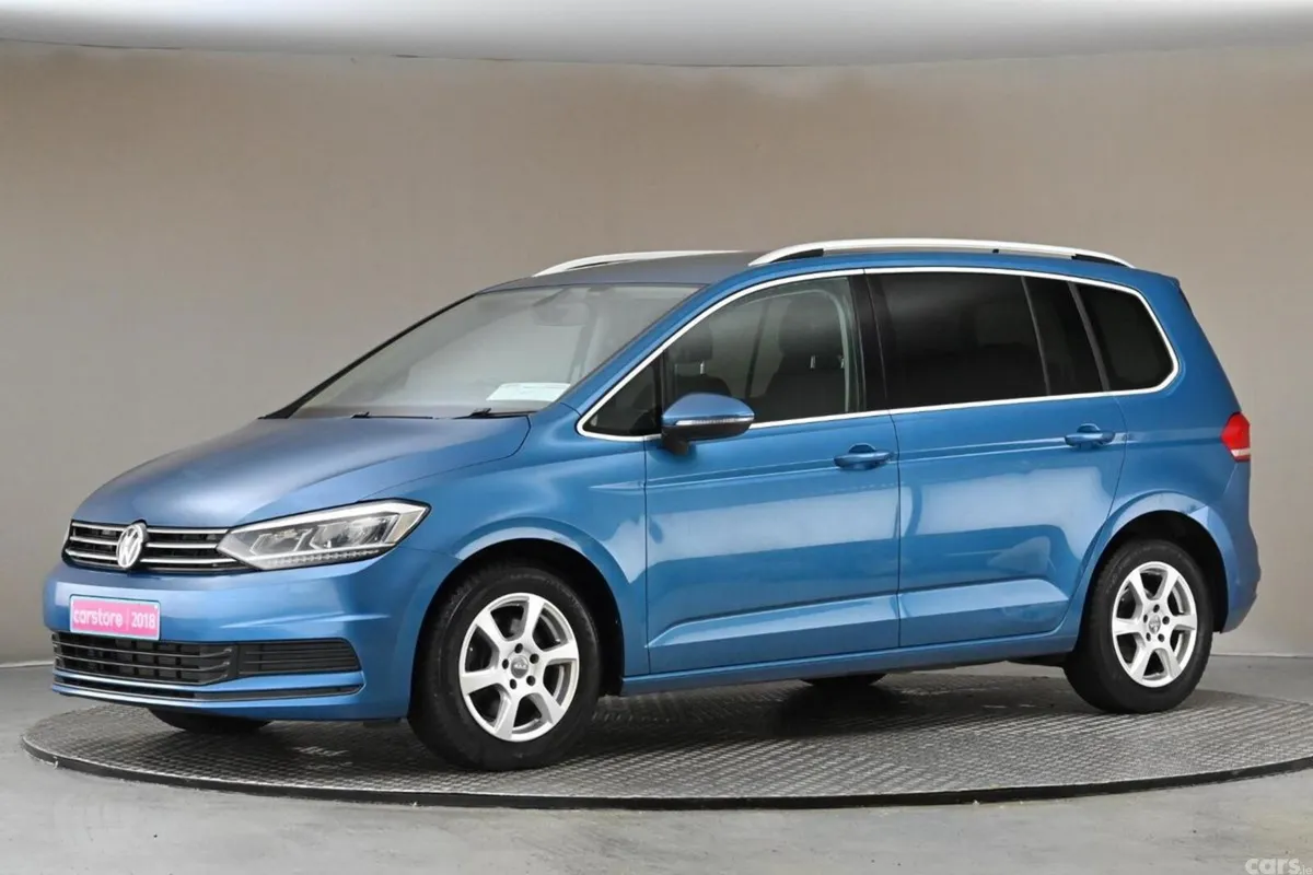 Volkswagen Touran MPV, Petrol, 2018, Blue