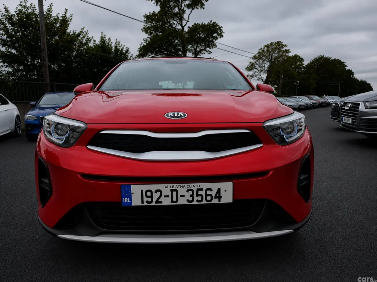 Kia Stonic Estate/Jeep, Petrol, 2019, Red