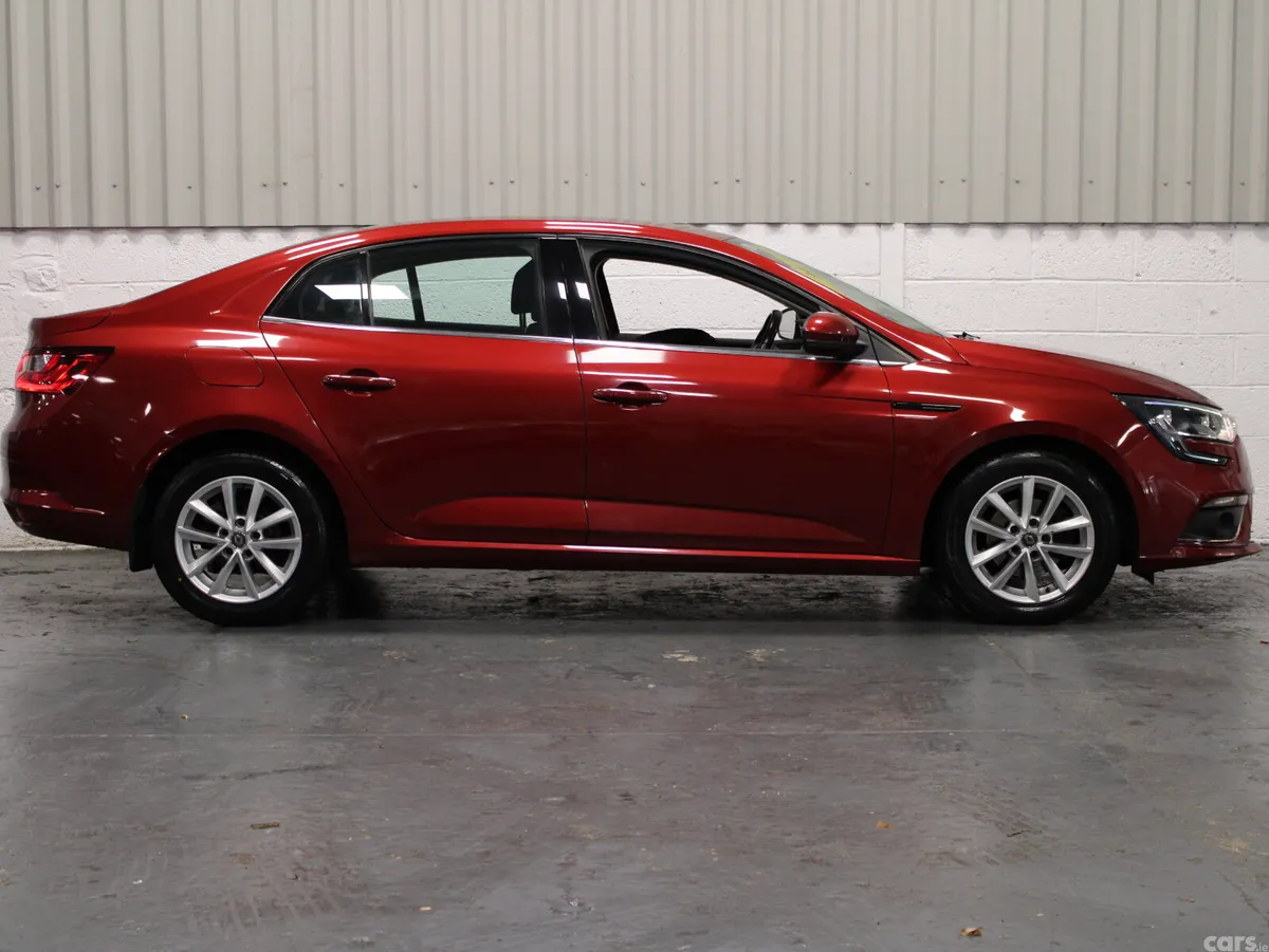 Renault Megane Saloon, Petrol, 2019, Red