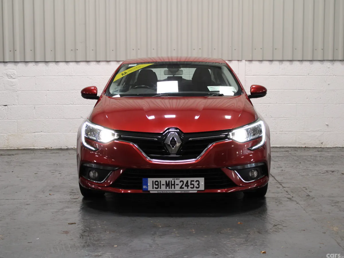 Renault Megane Saloon, Petrol, 2019, Red