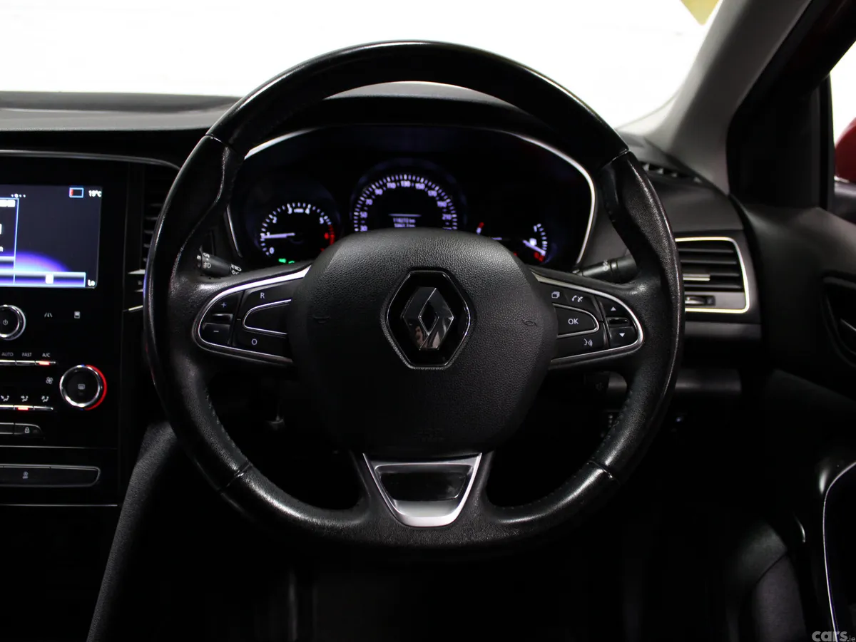 Renault Megane Saloon, Petrol, 2019, Red