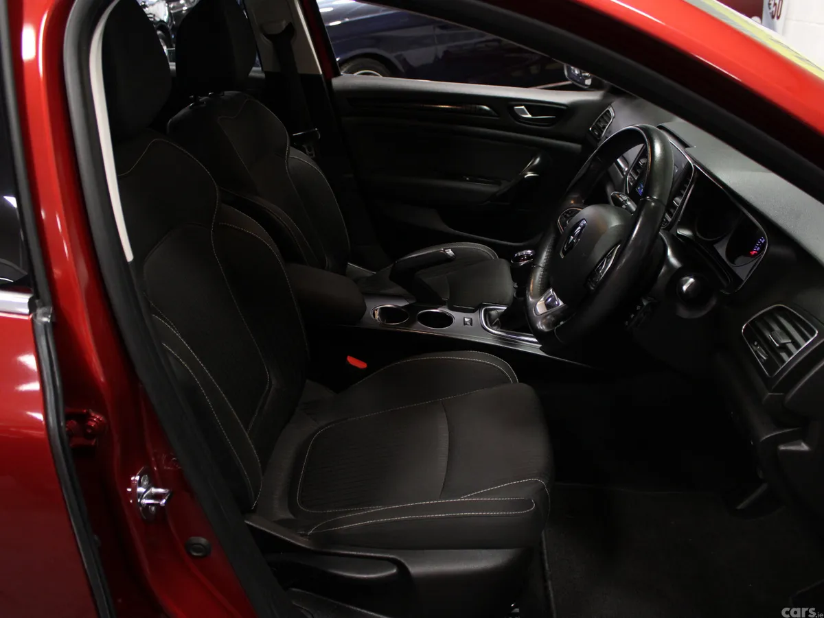 Renault Megane Saloon, Petrol, 2019, Red