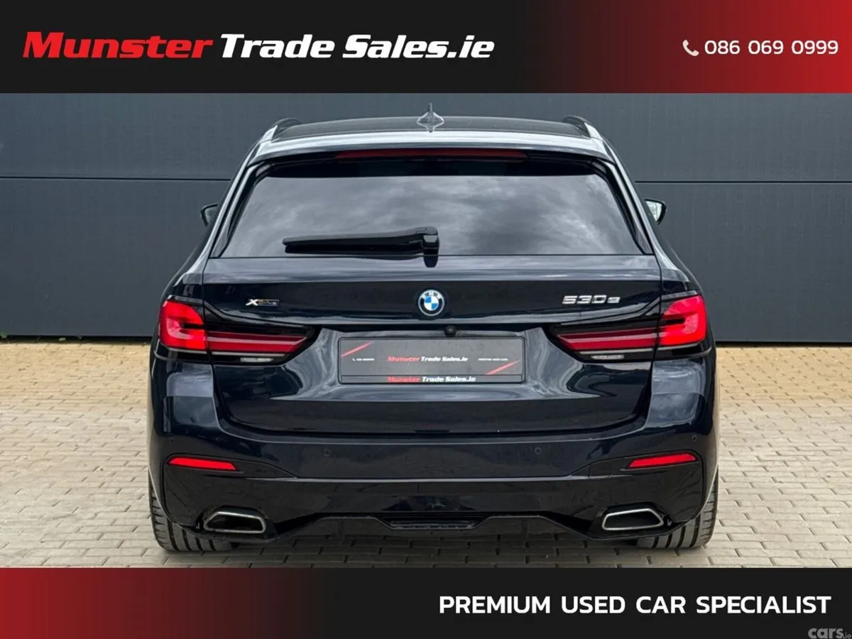 BMW 5-Series Estate, Petrol Plug-in Hybrid, 2023, Black