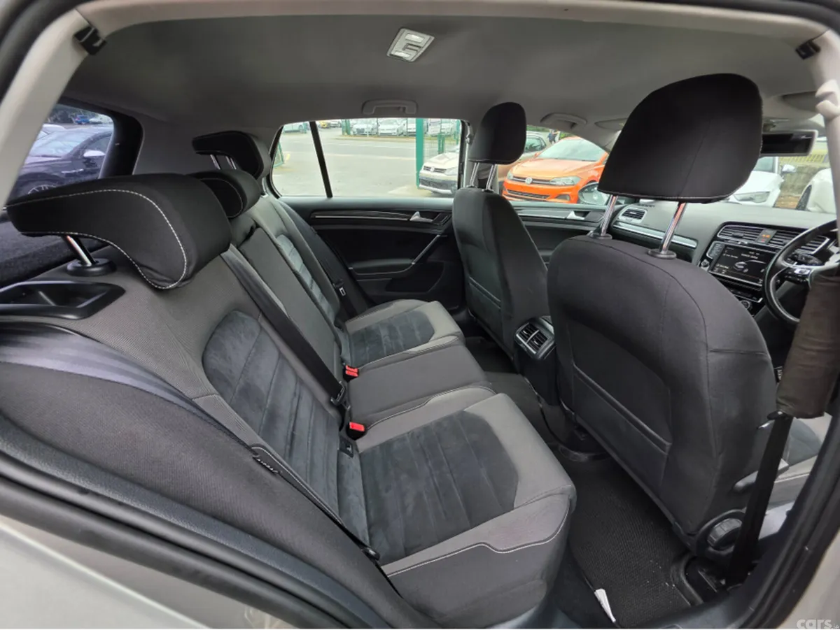 Volkswagen Golf Hatchback, Petrol, 2015, Silver