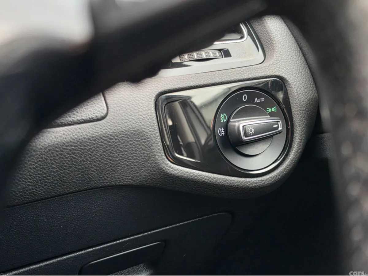 Volkswagen Golf Hatchback, Petrol, 2015, Silver