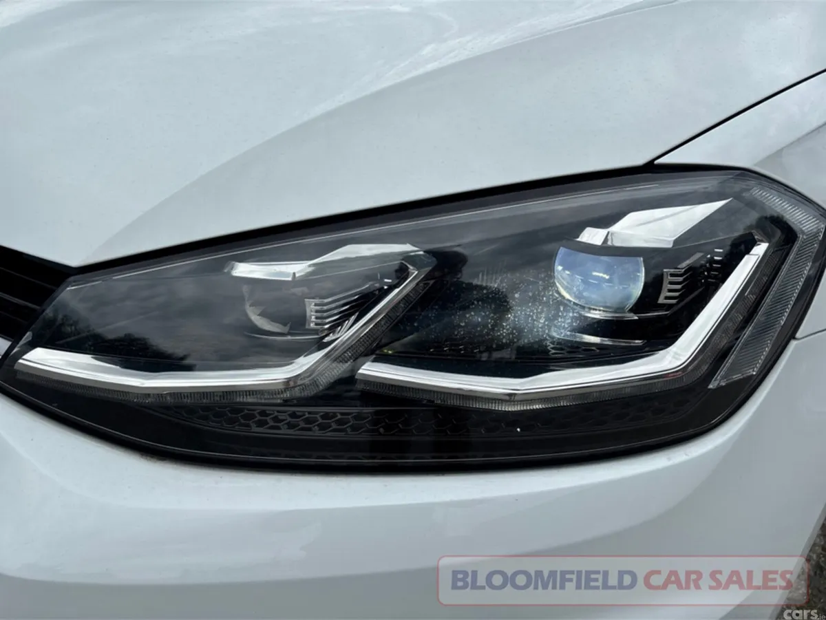 Volkswagen Golf Hatchback, Petrol, 2018, White