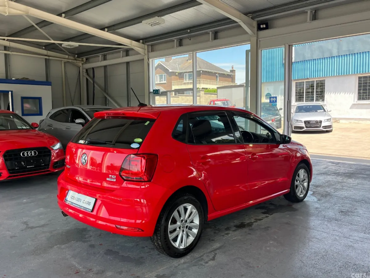 Volkswagen Polo Hatchback, Petrol, 2016, Red