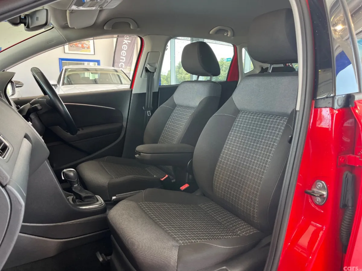 Volkswagen Polo Hatchback, Petrol, 2016, Red