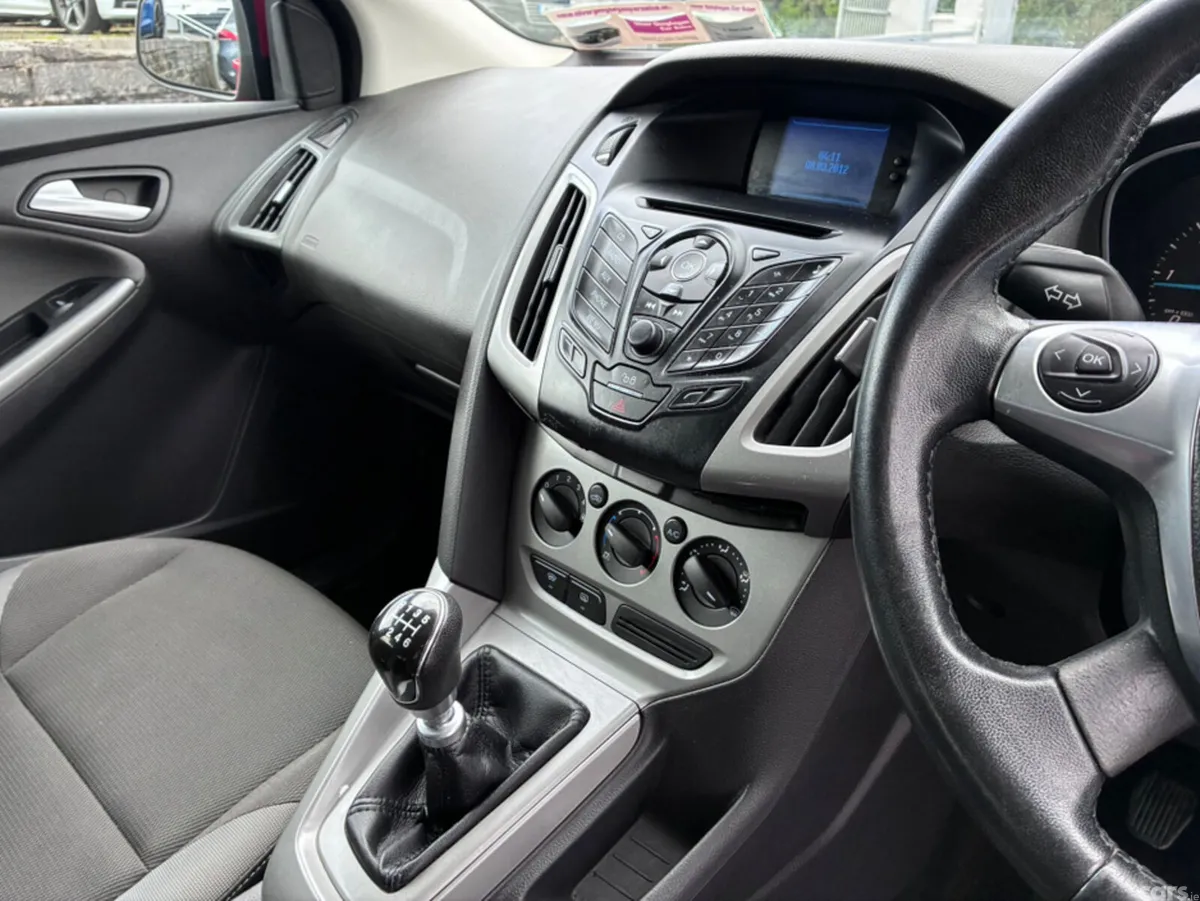 Ford Focus Hatchback, Diesel, 2012, Red