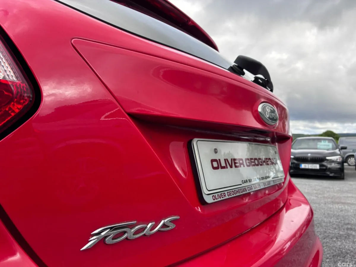 Ford Focus Hatchback, Diesel, 2012, Red