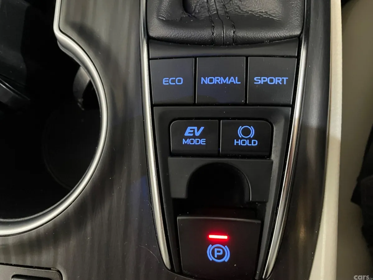 Toyota Camry Saloon, Petrol Hybrid, 2022, Red