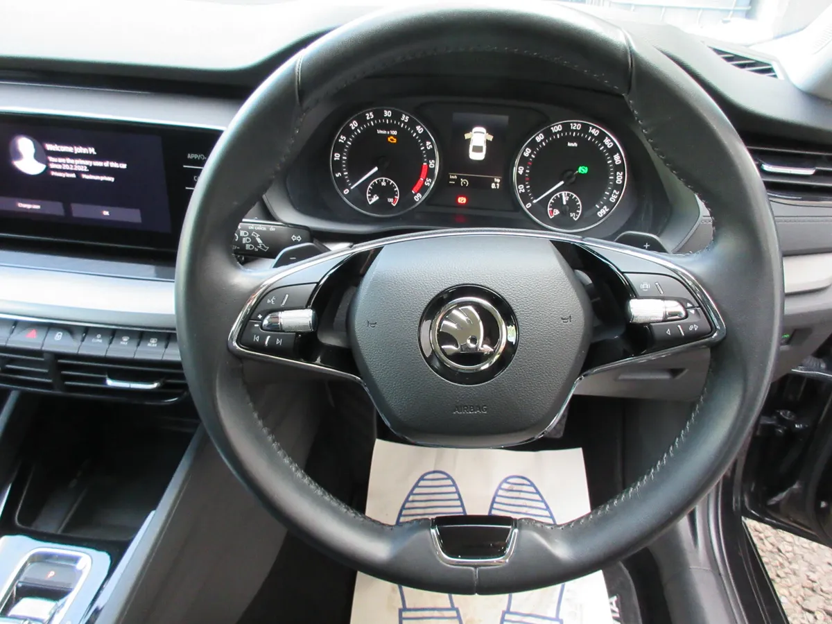Skoda Octavia Saloon, Diesel, 2022, Black