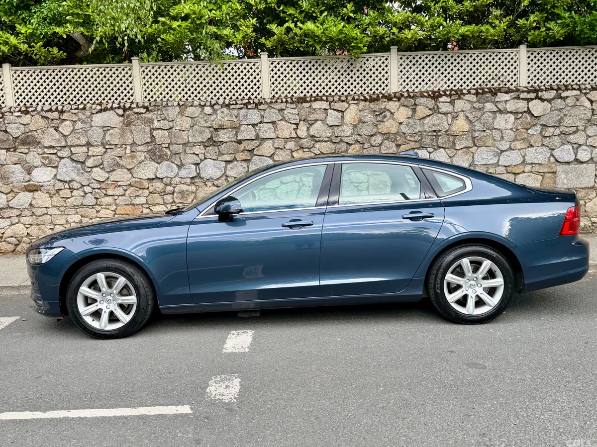 Volvo S90 Saloon, Diesel, 2019, Blue