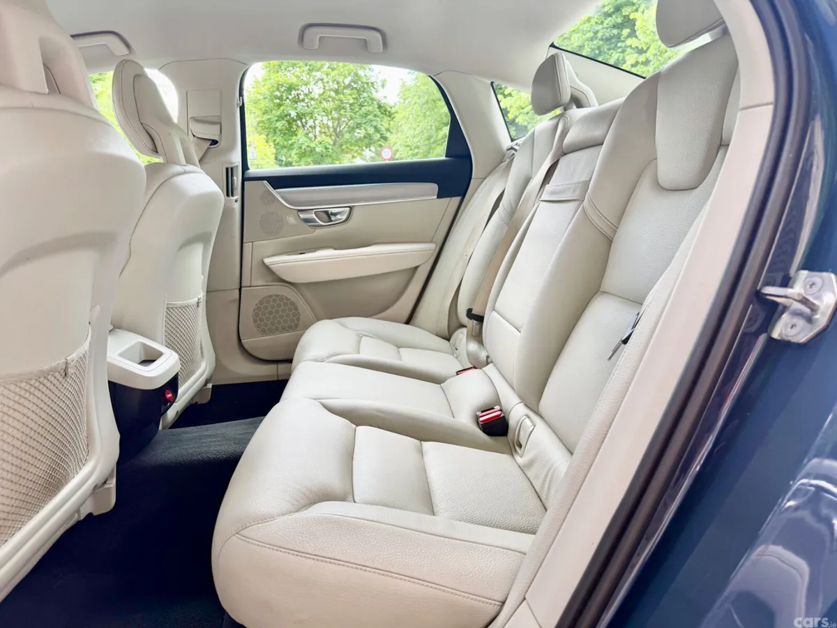 Volvo S90 Saloon, Diesel, 2019, Blue