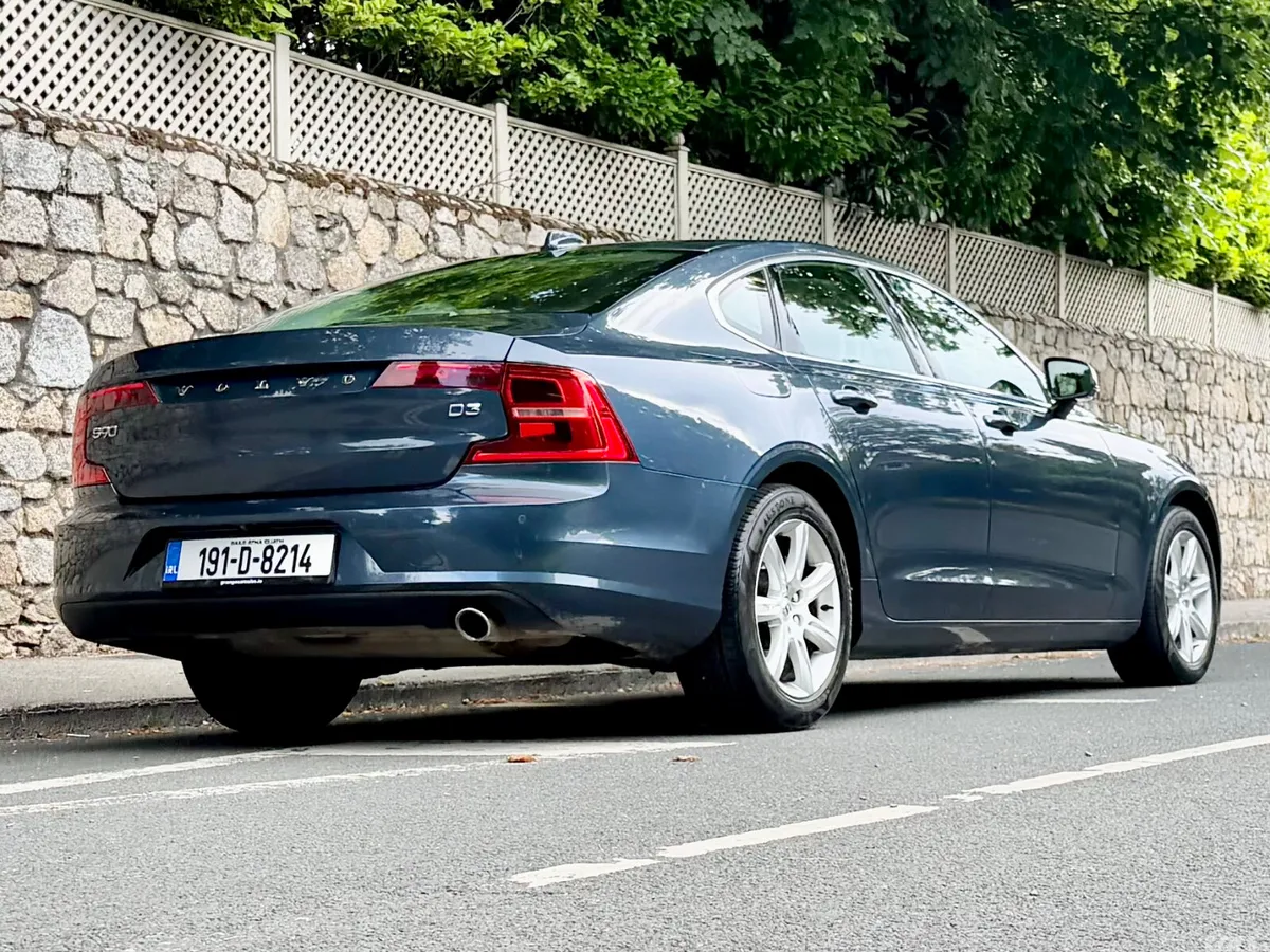 Volvo S90 Saloon, Diesel, 2019, Blue