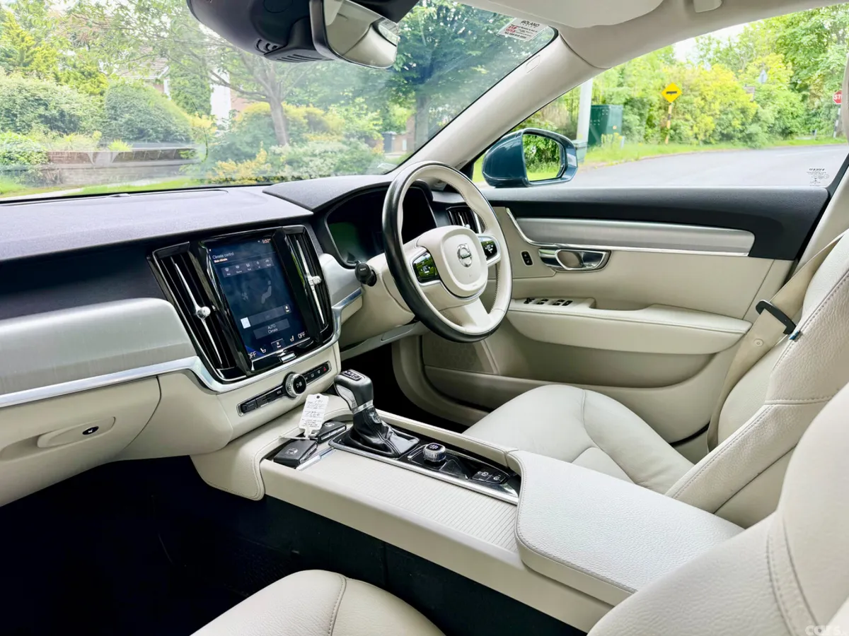 Volvo S90 Saloon, Diesel, 2019, Blue