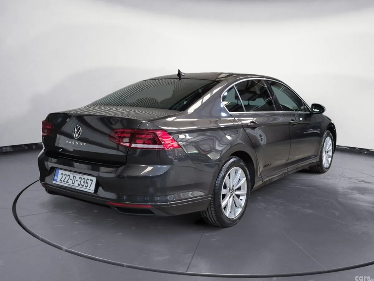 Volkswagen Passat Saloon, Diesel, 2022, Grey