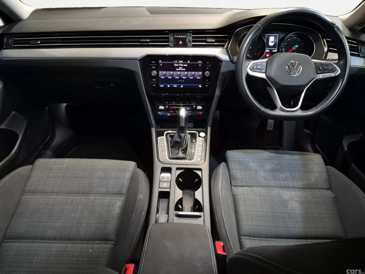 Volkswagen Passat Saloon, Diesel, 2022, Grey