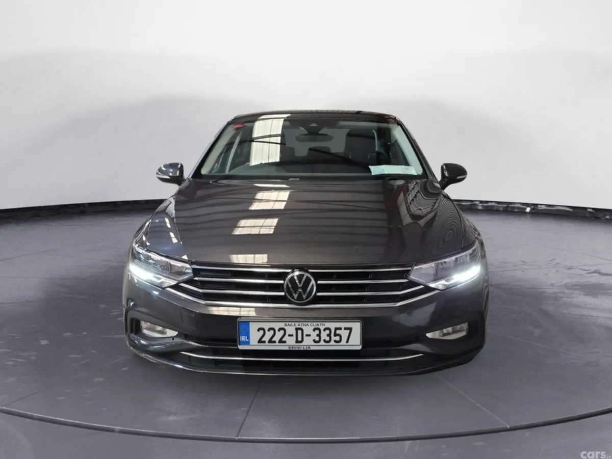 Volkswagen Passat Saloon, Diesel, 2022, Grey