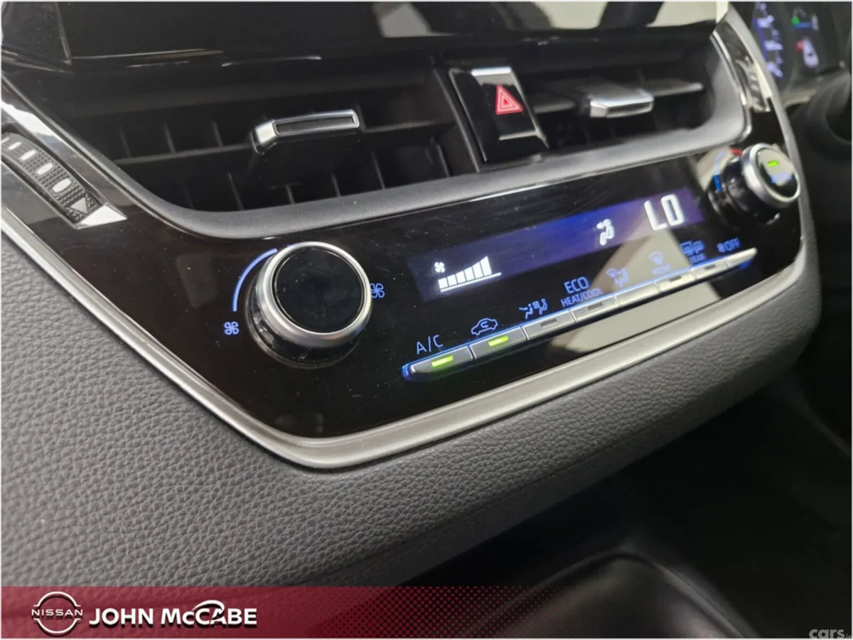 Toyota Corolla Hatchback, Petrol Hybrid, 2018, Black