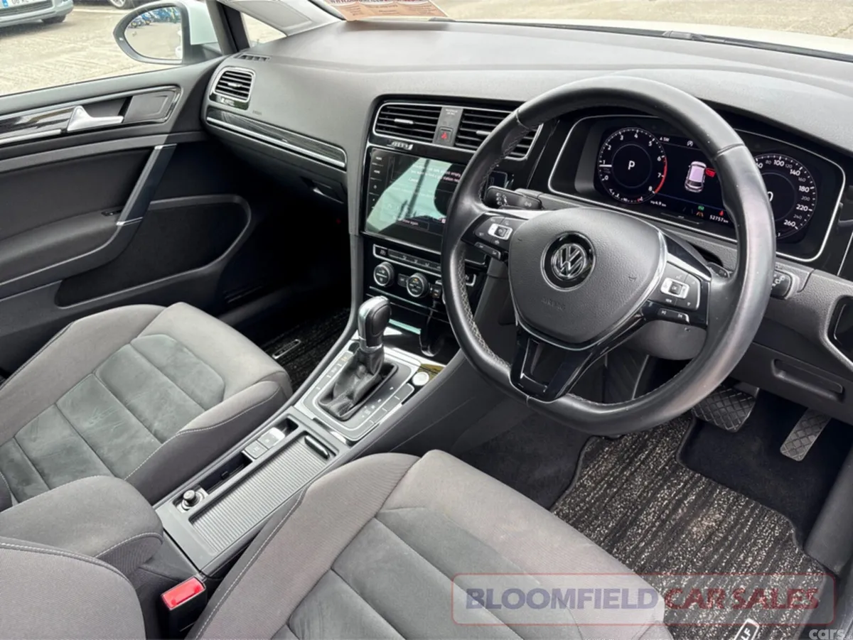 Volkswagen Golf Hatchback, Petrol, 2019, White