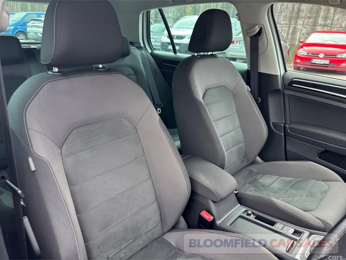 Volkswagen Golf Hatchback, Petrol, 2019, White
