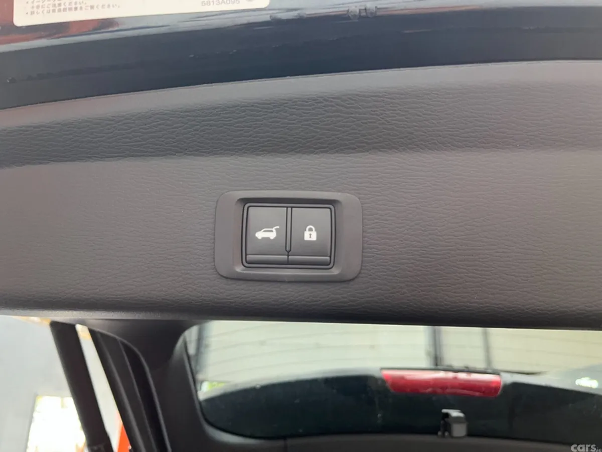 Mitsubishi Outlander SUV, Petrol Plug-in Hybrid, 2022, Black
