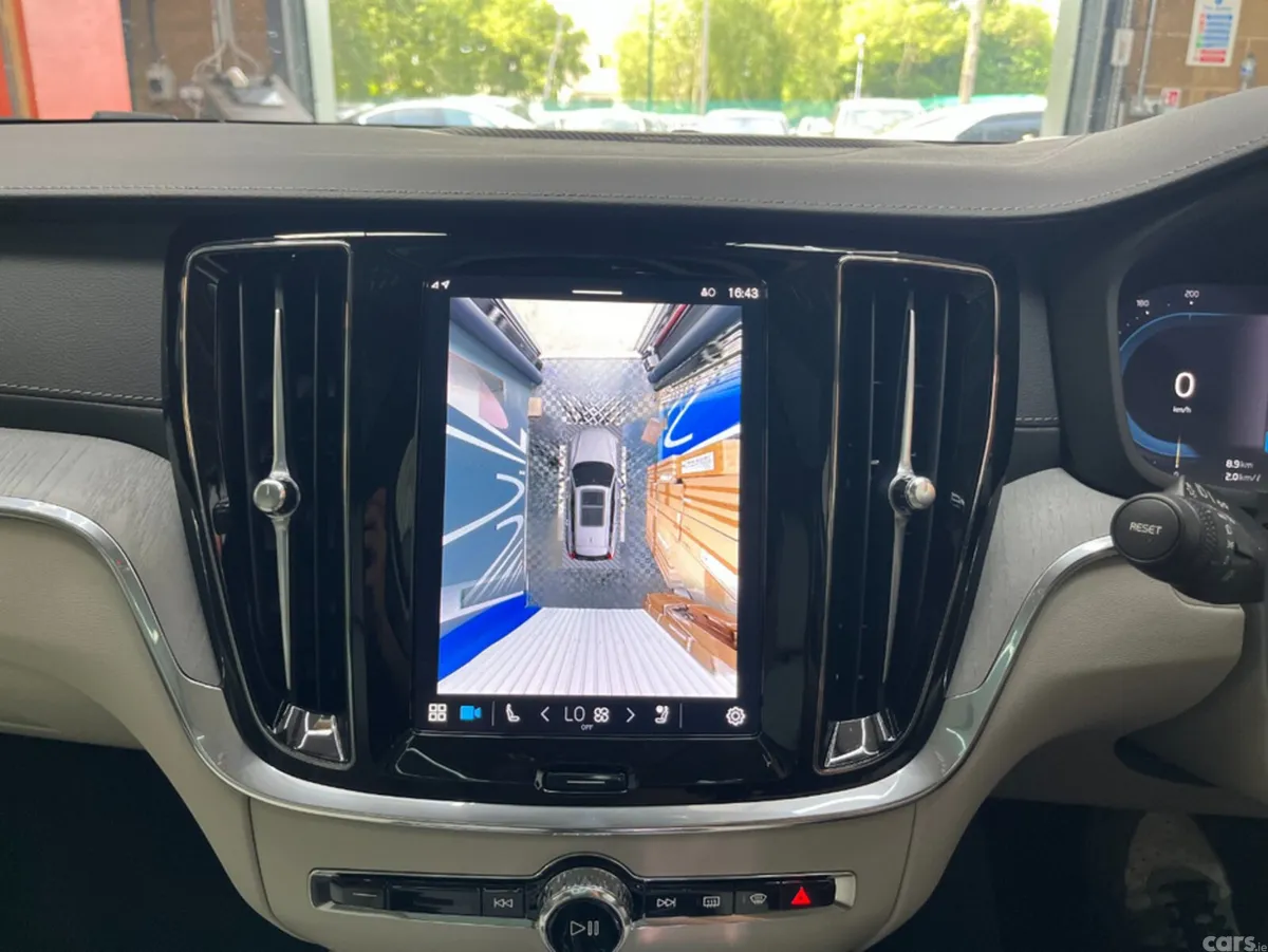 Volvo V60 Saloon, Petrol Hybrid, 2024, Brown